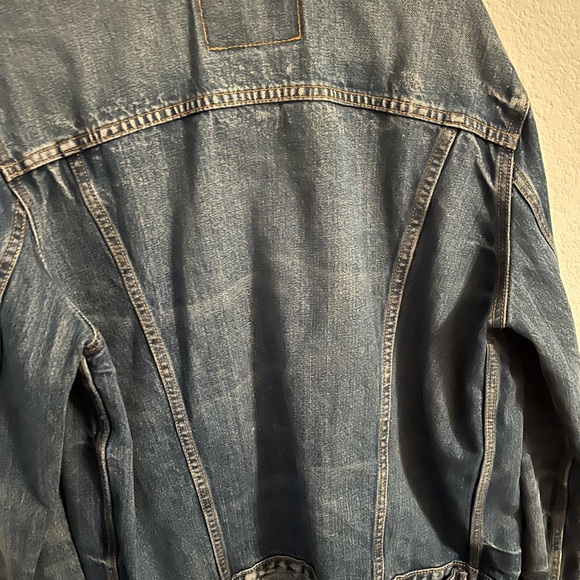 Levi jacket. No longer need. Hit me up if you are interested - Picture 3 of 3